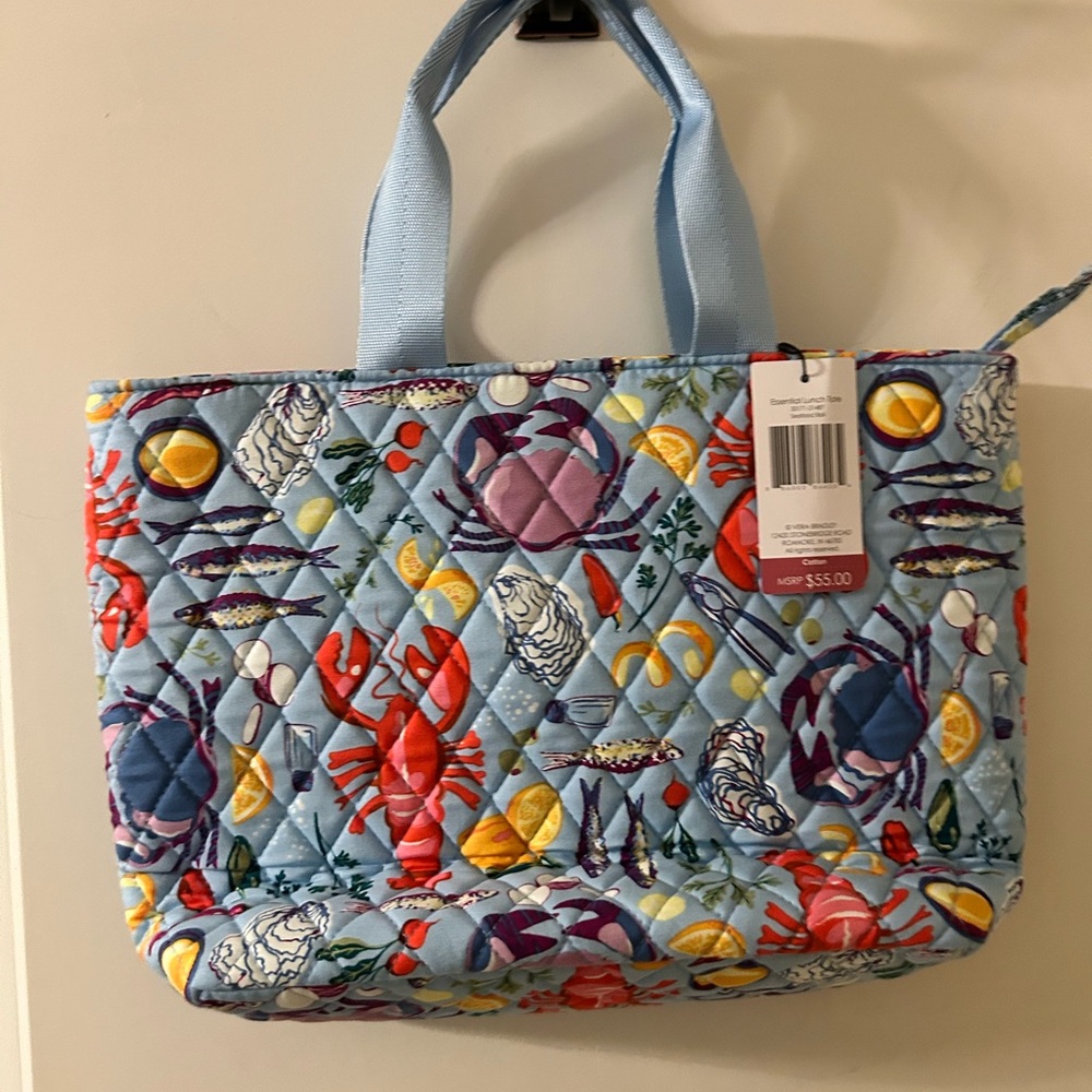 NWT Vera Bradley Essential Lunch Bag in Seafood Boil
